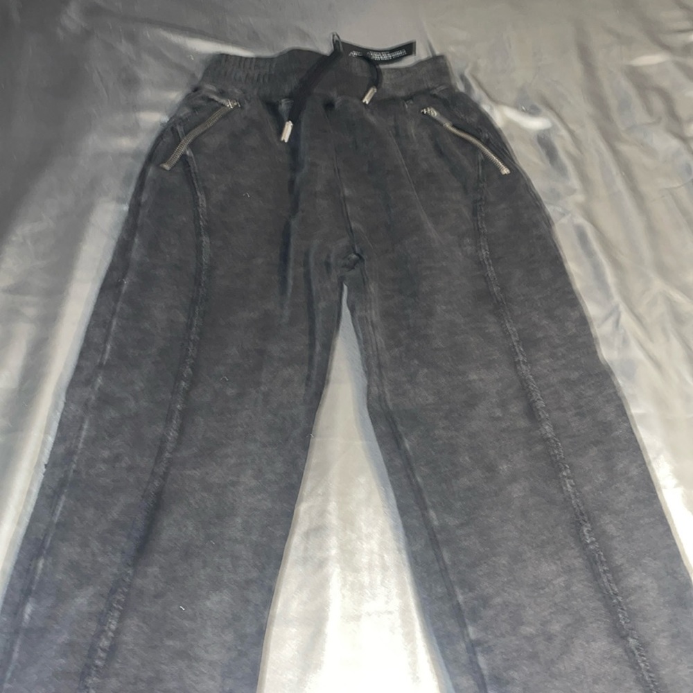 Maniere De Voir over sizes joggers